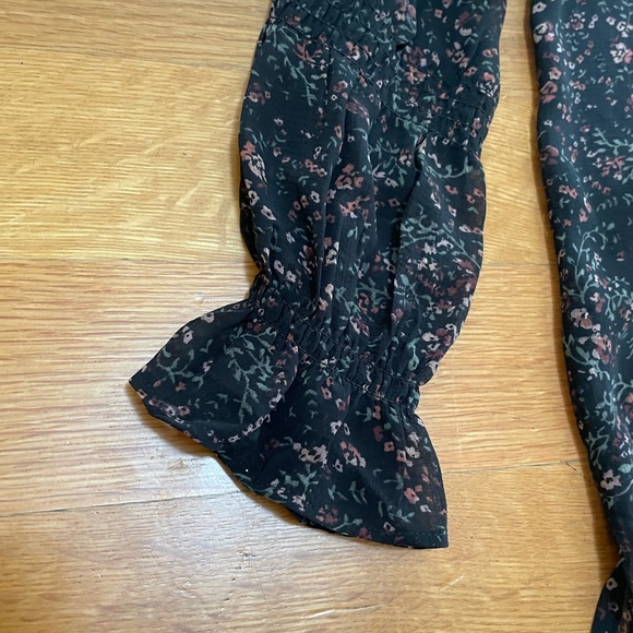 Floral Sheer Reitmans Blouse - Picture 3 of 5